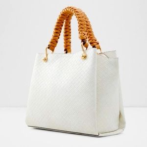 Meet your Posher, Heartifacts